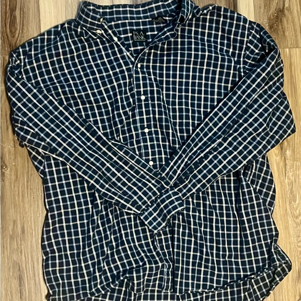 Joseph A Bank Button Up